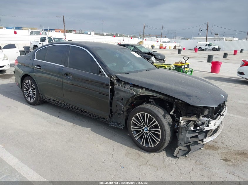 2018 BMW 5er VIN WBAJA9C54JB252821 IAAI salvage auction — FRONT END, Salvage Title, sold $6,250 on 2026-07-15 (photo 1)