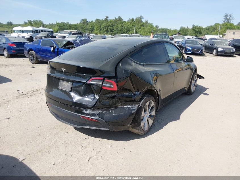 2021 Tesla Model y VIN 5YJYGDEE6MF131662 IAAI salvage auction — FRONT END, Salvage Title, sold $7,500 on 2026-08-01 (photo 4)