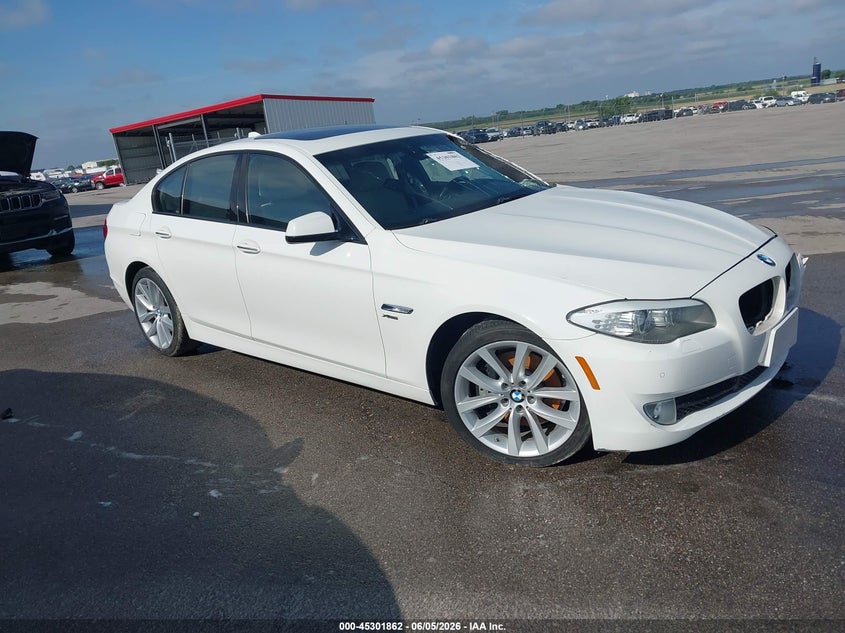 2012 BMW 5er VIN WBAFU7C57CDU57042 IAAI salvage auction — LEFT SIDE, Salvage Title, sold $600 on 2026-07-09 (photo 1)