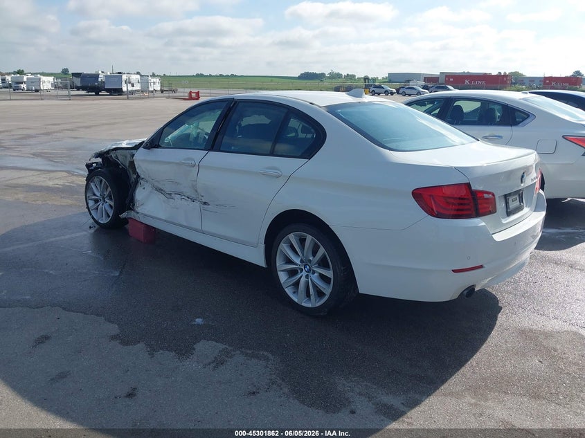 2012 BMW 5er VIN WBAFU7C57CDU57042 IAAI salvage auction — LEFT SIDE, Salvage Title, sold $600 on 2026-07-09 (photo 3)