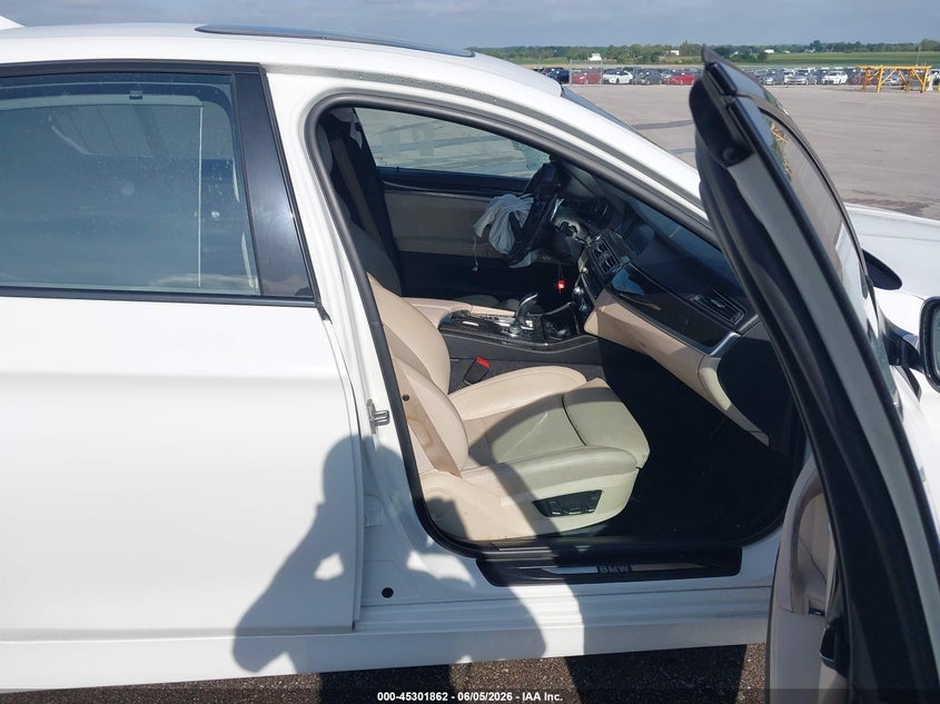 2012 BMW 5er VIN WBAFU7C57CDU57042 IAAI salvage auction — LEFT SIDE, Salvage Title, sold $600 on 2026-07-09 (photo 5)