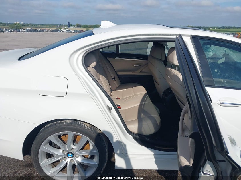 2012 BMW 5er VIN WBAFU7C57CDU57042 IAAI salvage auction — LEFT SIDE, Salvage Title, sold $600 on 2026-07-09 (photo 8)