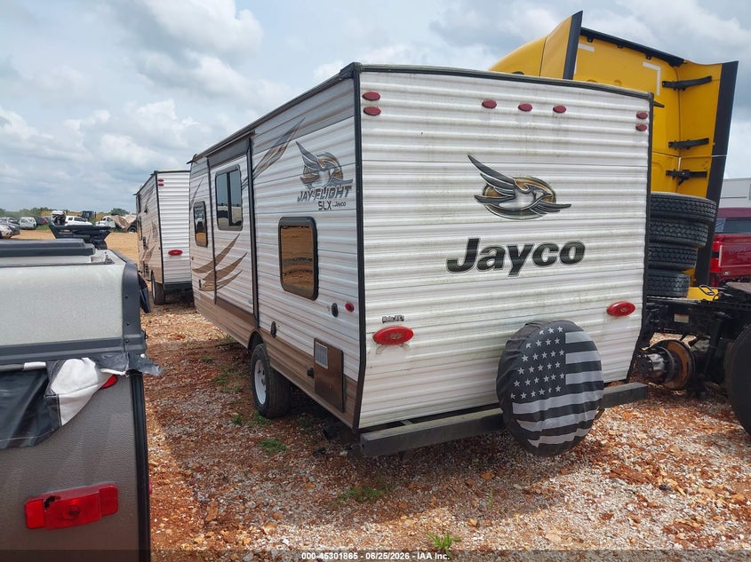 2019 Jayco Other VIN 1UJBJ0AJXJ17B0383 IAAI salvage auction — HAIL, Salvage (Missouri), sold $3,150 on 2026-07-29 (photo 3)