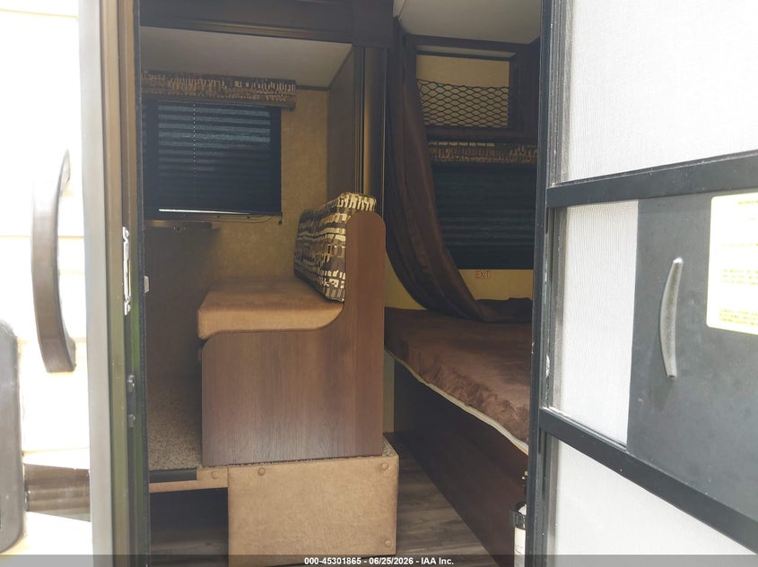 2019 Jayco Other VIN 1UJBJ0AJXJ17B0383 IAAI salvage auction — HAIL, Salvage (Missouri), sold $3,150 on 2026-07-29 (photo 5)