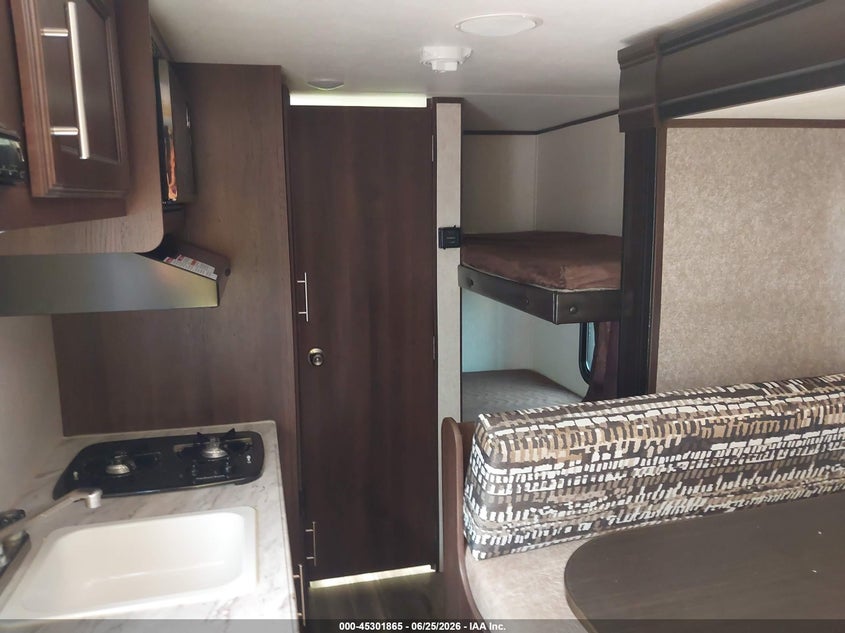 2019 Jayco Other VIN 1UJBJ0AJXJ17B0383 IAAI salvage auction — HAIL, Salvage (Missouri), sold $3,150 on 2026-07-29 (photo 8)