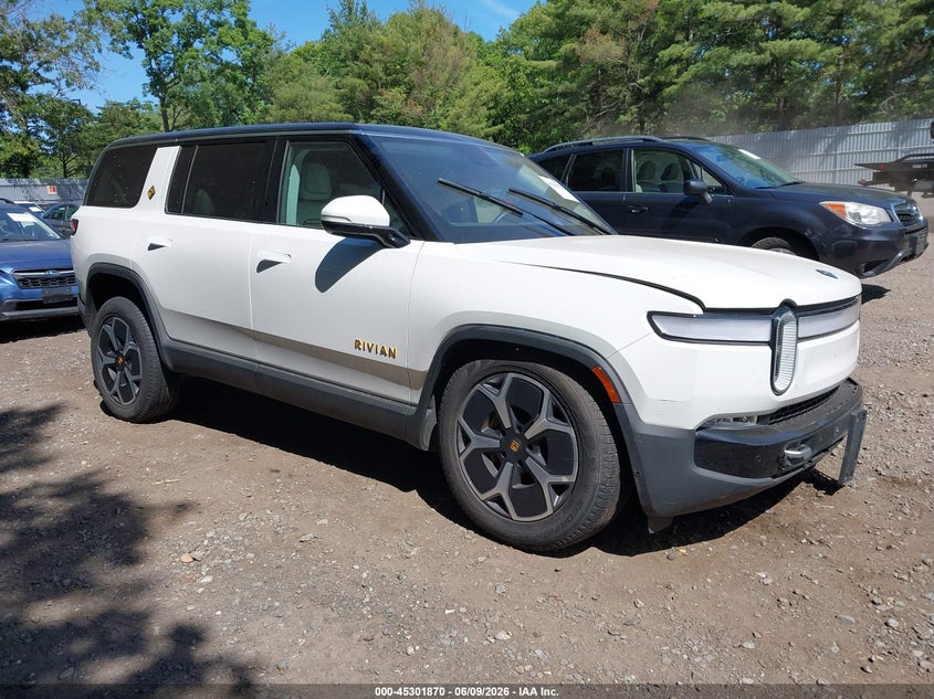2024 Rivian R1s VIN 7PDSGABA6RN042505 IAAI salvage auction — LEFT FRONT, Salvage Title, sold $16,450 on 2026-08-12 (photo 1)