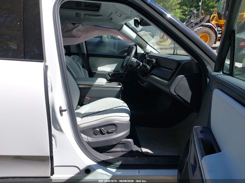 2024 Rivian R1s VIN 7PDSGABA6RN042505 IAAI salvage auction — LEFT FRONT, Salvage Title, sold $16,450 on 2026-08-12 (photo 5)