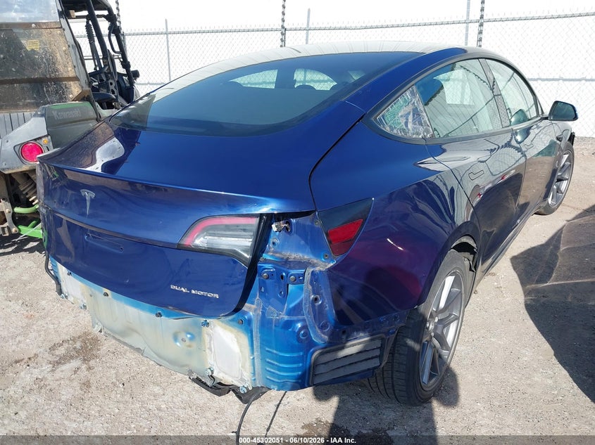 2022 Tesla Model 3 VIN 5YJ3E1EB3NF290435 IAAI salvage auction — FRONT & REAR, Clear (Oklahoma), sold $5,300 on 2026-08-01 (photo 4)