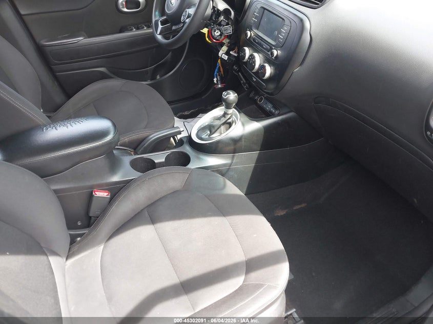2019 Kia Soul VIN KNDJN2A2XK7917541 IAAI salvage auction — LEFT SIDE, Salvage Title, sold $75 on 2026-07-28 (photo 5)