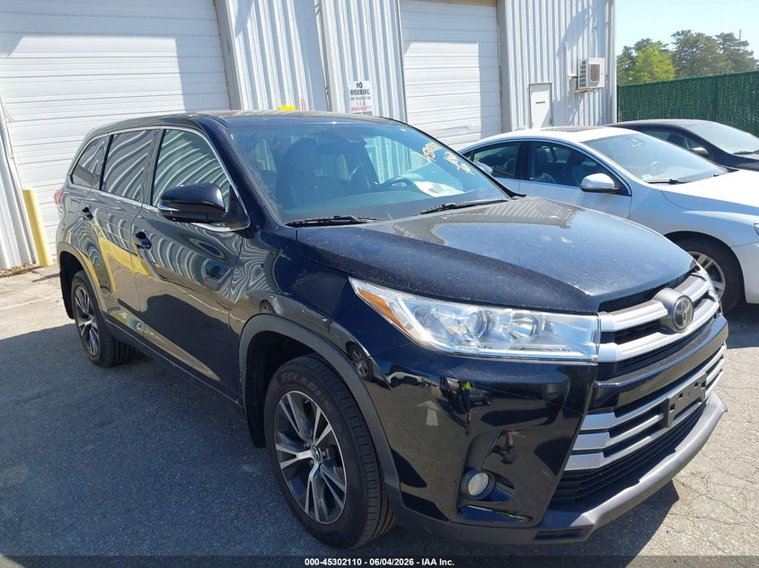 2017 Toyota Highlander VIN 5TDBZRFH6HS381779 IAAI salvage auction — NORMAL WEAR, Salvage Title, sold $10,600 on 2026-07-14 (photo 1)