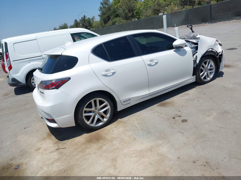 2017 Lexus Ct VIN JTHKD5BH0H2288064 IAAI salvage auction — RIGHT FRONT, Salvage Title, sold $3,550 on 2026-07-27 (photo 4)