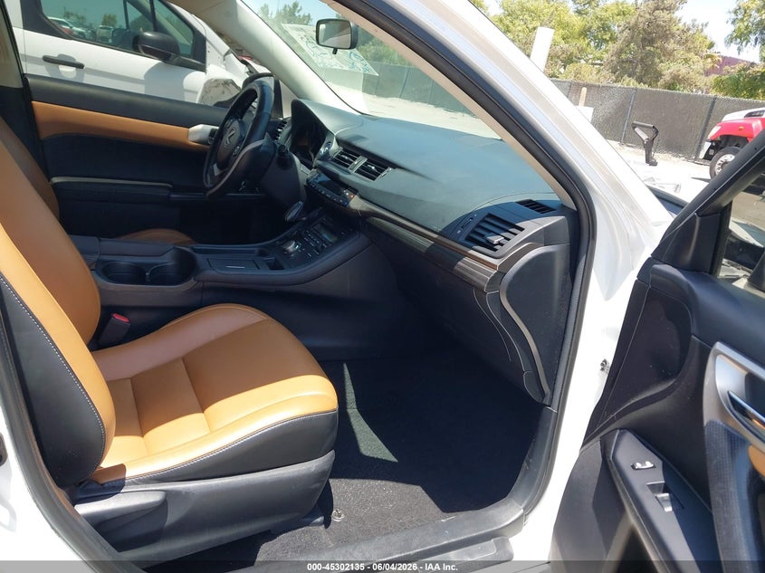 2017 Lexus Ct VIN JTHKD5BH0H2288064 IAAI salvage auction — RIGHT FRONT, Salvage Title, sold $3,550 on 2026-07-27 (photo 5)
