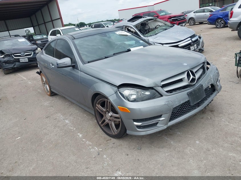 2013 Mercedes-benz C-klasse VIN WDDGJ4HB7DG048879 IAAI salvage auction — FRONT & REAR, Salvage Title, sold $1,350 on 2026-08-18 (photo 1)