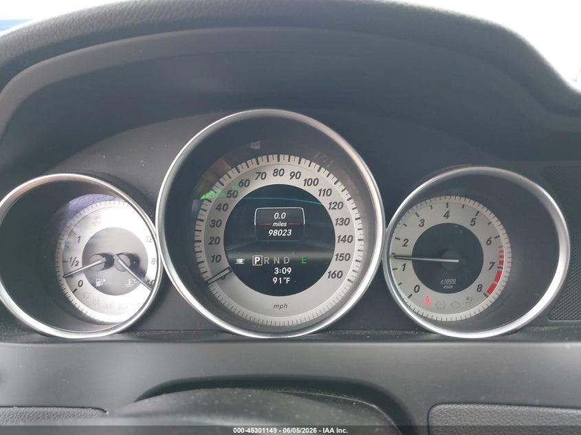 2013 Mercedes-benz C-klasse VIN WDDGJ4HB7DG048879 IAAI salvage auction — FRONT & REAR, Salvage Title, sold $1,350 on 2026-08-18 (photo 7)