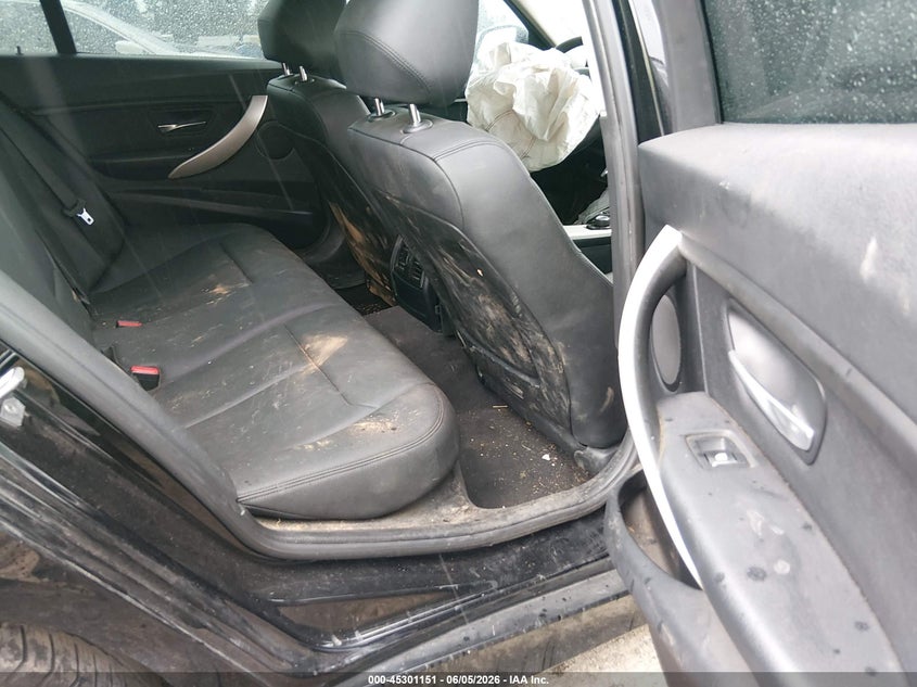 2017 BMW 3er VIN WBA8E5G59HNU22413 IAAI salvage auction — FRONT END, Salvage (West Virginia), sold $400 on 2026-08-12 (photo 8)