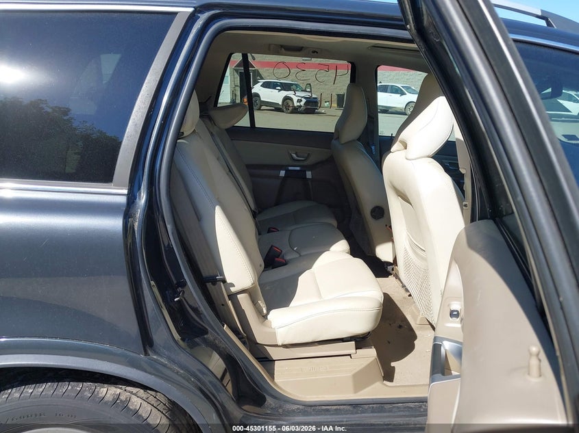 2011 Volvo Xc90 VIN YV4952CZ4B1603395 IAAI salvage auction — NORMAL WEAR, Original (Maine), sold $450 on 2026-07-06 (photo 8)