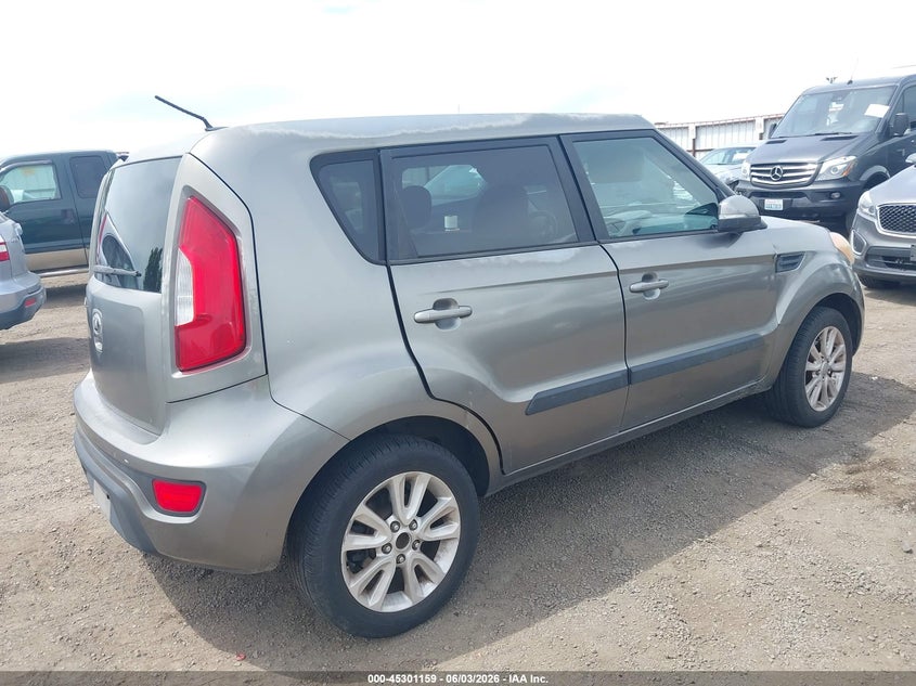 2013 Kia Soul VIN KNDJT2A68D7510054 IAAI salvage auction — NORMAL WEAR, Clear (Washington), sold $350 on 2026-07-28 (photo 4)