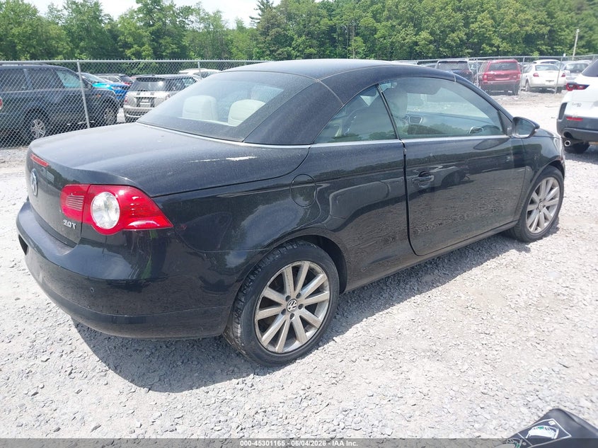 2010 Volkswagen Eos VIN WVWBA7AH2AV011427 IAAI salvage auction — NORMAL WEAR, Clear (New York), sold $325 on 2026-07-14 (photo 4)