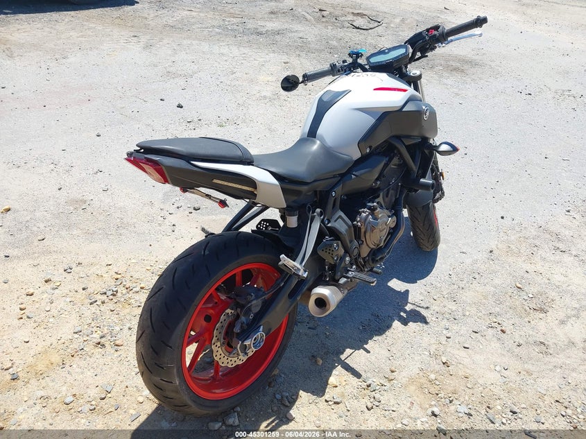 2020 Yamaha Mt VIN JYARM27E3LA005972 IAAI salvage auction — FRONT END, Salvage Title, sold $2,700 on 2026-07-15 (photo 4)