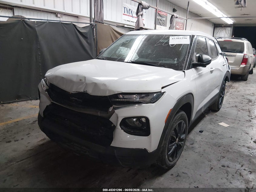 2022 Chevrolet Trailblazer VIN KL79MMS23NB135435 IAAI salvage auction — FRONT & REAR, Salvage (Arizona), sold $1,700 on 2026-07-28 (photo 2)