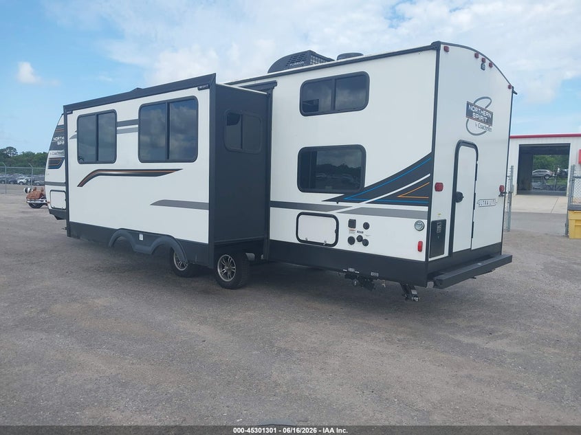 2023 Forest river Northern spirit travel trailer VIN 5ZT2SBVB3PS044841 IAAI salvage auction — BIOHAZARD/CHEMICAL, Rebuildable (Florida), sold $9,000 on 2026-07-14 (photo 3)