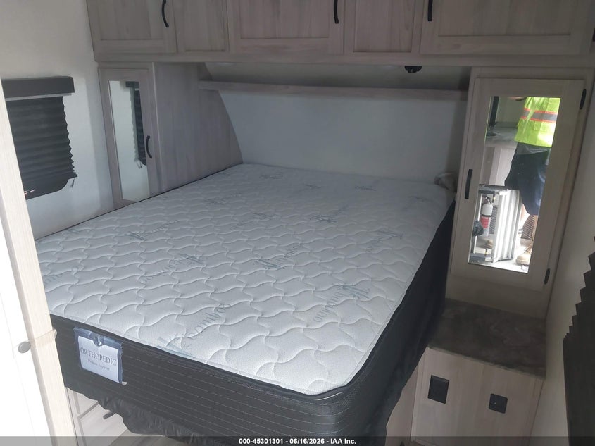 2023 Forest river Northern spirit travel trailer VIN 5ZT2SBVB3PS044841 IAAI salvage auction — BIOHAZARD/CHEMICAL, Rebuildable (Florida), sold $9,000 on 2026-07-14 (photo 5)