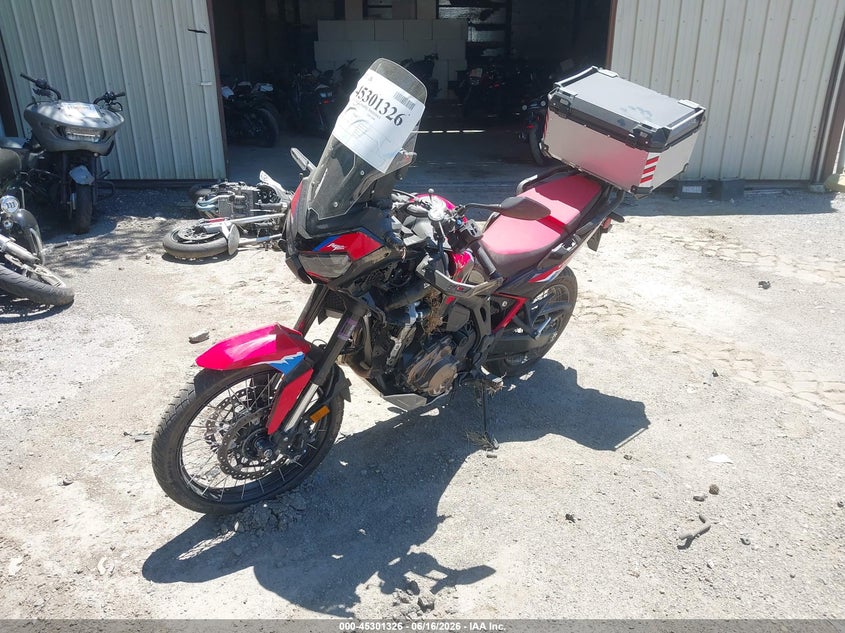 2024 Honda Crf VIN JH2SD1558RK000067 IAAI salvage auction — LEFT SIDE, Salvage - Greater Than 75% (Maryland), sold $5,600 on 2026-07-28 (photo 2)