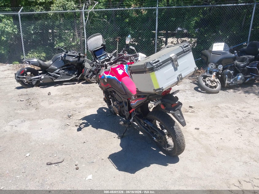 2024 Honda Crf VIN JH2SD1558RK000067 IAAI salvage auction — LEFT SIDE, Salvage - Greater Than 75% (Maryland), sold $5,600 on 2026-07-28 (photo 3)
