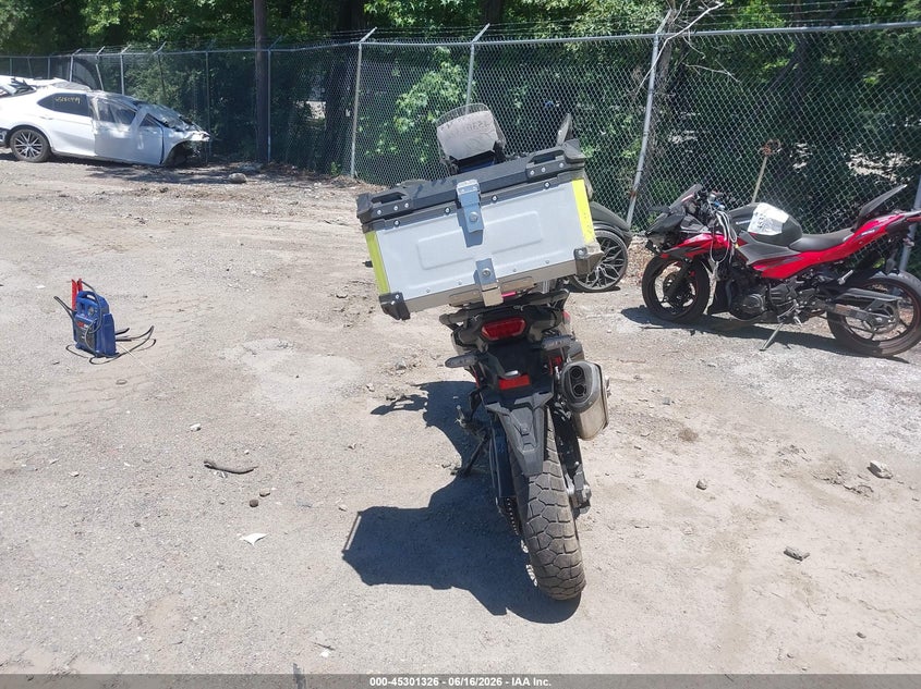 2024 Honda Crf VIN JH2SD1558RK000067 IAAI salvage auction — LEFT SIDE, Salvage - Greater Than 75% (Maryland), sold $5,600 on 2026-07-28 (photo 6)