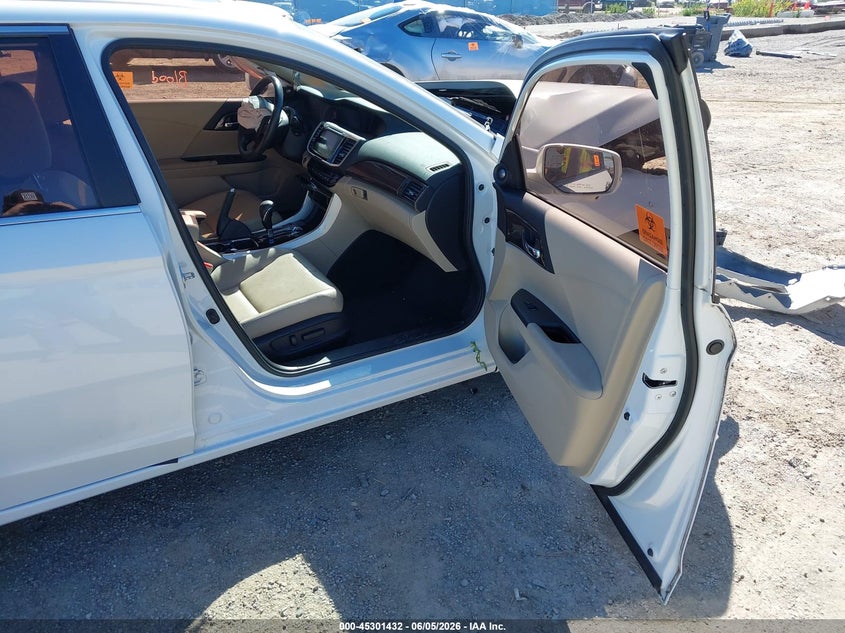 2017 Honda Accord VIN 1HGCR2F8XHA154167 IAAI salvage auction — FRONT END, Salvage Title, sold $1,875 on 2026-07-22 (photo 5)