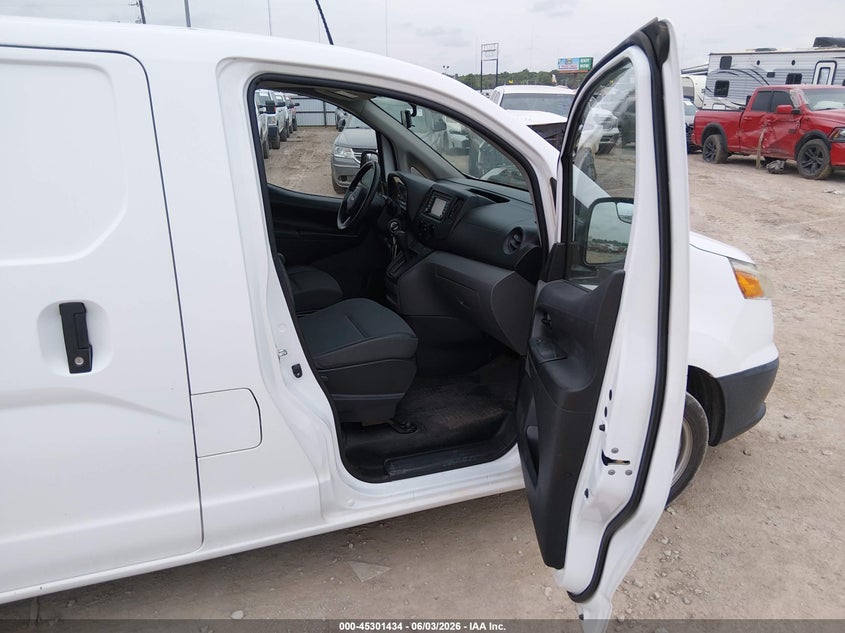 2017 Chevrolet City express VIN 3N63M0ZN9HK717272 IAAI salvage auction — NORMAL WEAR, Sf97 (Oklahoma), sold $8,775 on 2026-08-03 (photo 5)