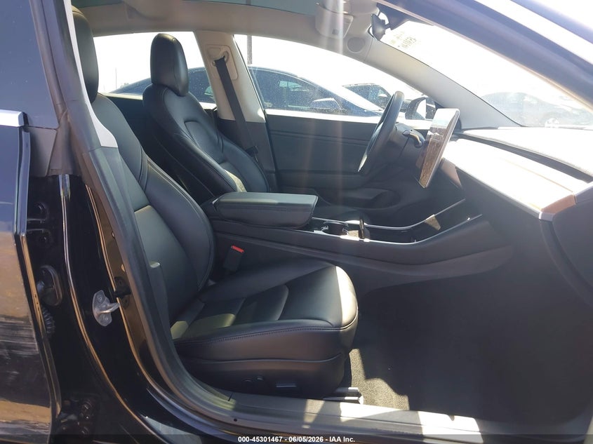 2018 Tesla Model 3 VIN 5YJ3E1EA6JF171635 IAAI salvage auction — RIGHT SIDE, Salvage Title, sold $2,850 on 2026-07-23 (photo 5)