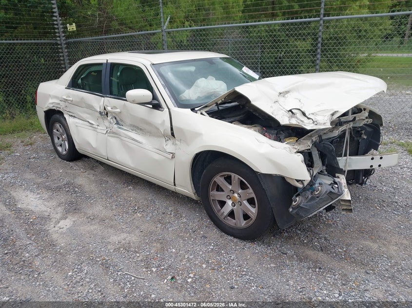2006 Chrysler 300 VIN 2C3KA53G26H463813 IAAI salvage auction — FRONT END, Salvage (Mississippi), sold $250 on 2026-07-10 (photo 1)