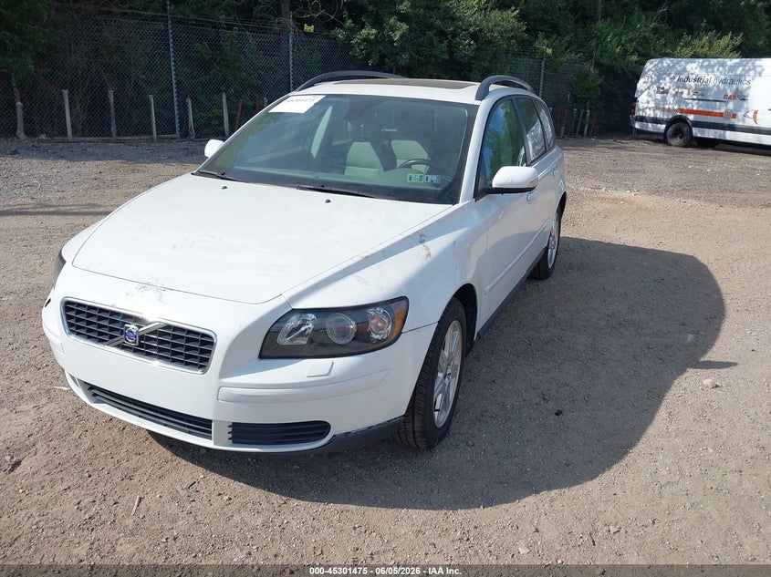 2006 Volvo V50 VIN YV1MW382562172507 IAAI salvage auction — NORMAL WEAR, Clear (Pennsylvania), sold $550 on 2026-07-17 (photo 2)