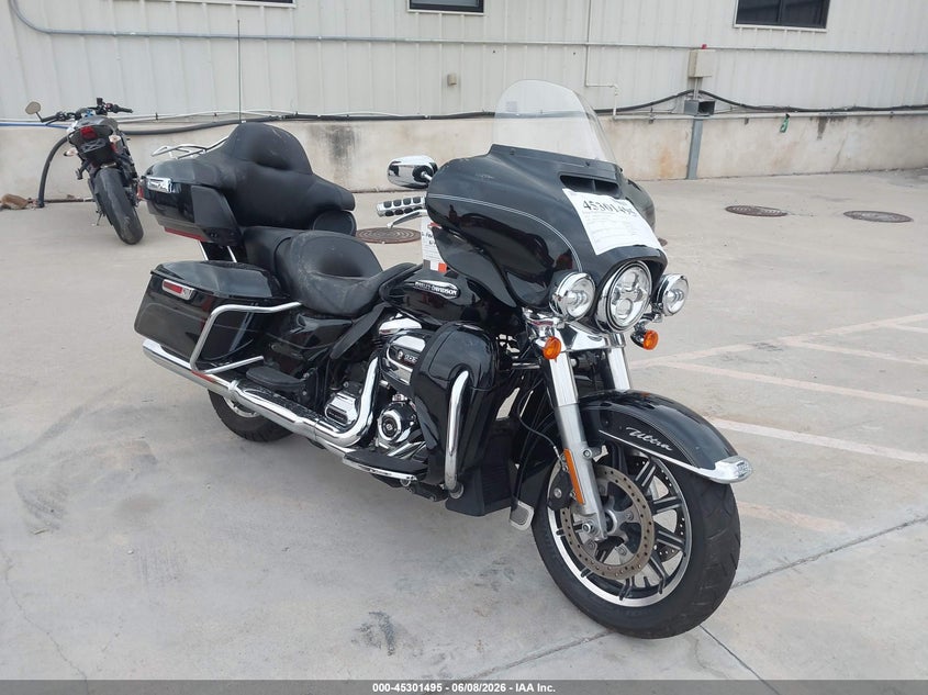2017 Harley-davidson Electra glide VIN 1HD1FCC15HB636601 IAAI salvage auction — UNKNOWN, Original (Texas), sold $4,250 on 2026-07-29 (photo 1)