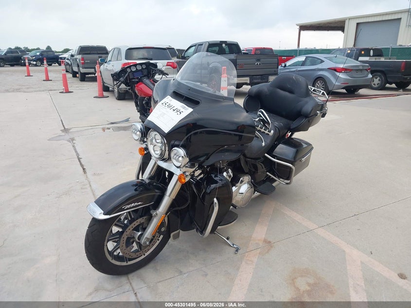2017 Harley-davidson Electra glide VIN 1HD1FCC15HB636601 IAAI salvage auction — UNKNOWN, Original (Texas), sold $4,250 on 2026-07-29 (photo 2)
