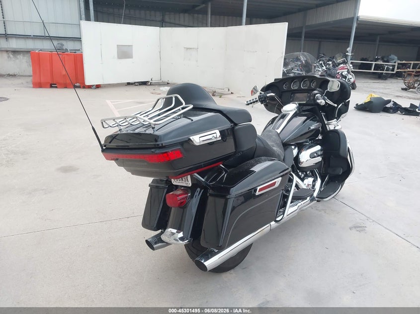 2017 Harley-davidson Electra glide VIN 1HD1FCC15HB636601 IAAI salvage auction — UNKNOWN, Original (Texas), sold $1,050 on 2026-07-27 (photo 4)