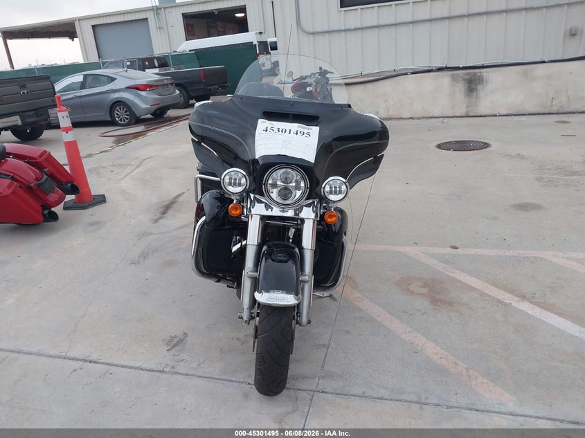 2017 Harley-davidson Electra glide VIN 1HD1FCC15HB636601 IAAI salvage auction — UNKNOWN, Original (Texas), sold $4,250 on 2026-07-29 (photo 5)
