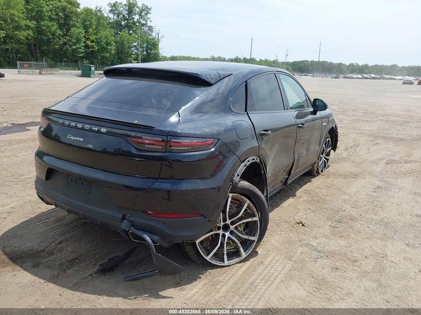 2020 Porsche Cayenne coupe VIN WP1BA2AYXLDA46789 IAAI salvage auction — RIGHT SIDE, Salvage Title, sold $24,200 on 2026-07-20 (photo 4)