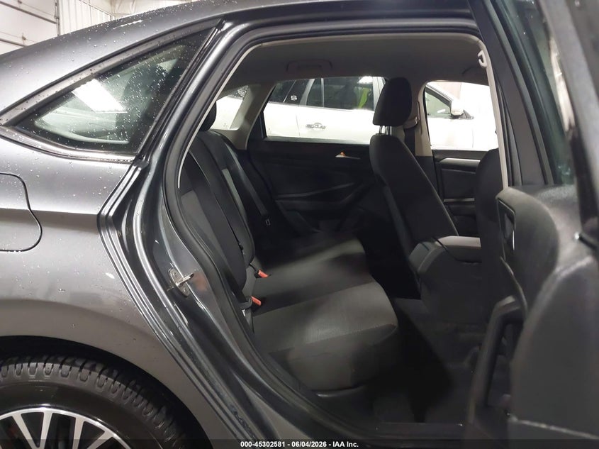 2021 Volkswagen Jetta VIN 3VWC57BU0MM043230 IAAI salvage auction — FRONT END, Salvage Title, sold $4,300 on 2026-07-10 (photo 8)