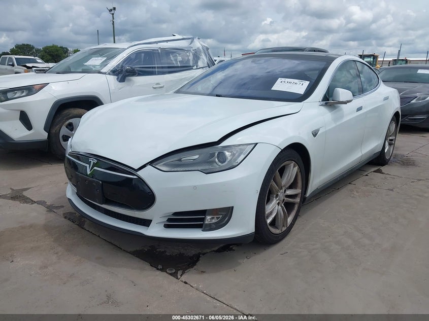 2015 Tesla Model s VIN 5YJSA1E12FF110670 IAAI salvage auction — FRONT END, Salvage Title, sold $4,500 on 2026-07-07 (photo 2)