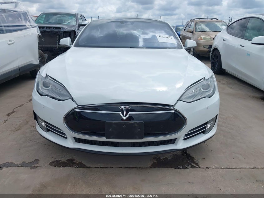 2015 Tesla Model s VIN 5YJSA1E12FF110670 IAAI salvage auction — FRONT END, Salvage Title, sold $4,500 on 2026-07-07 (photo 6)