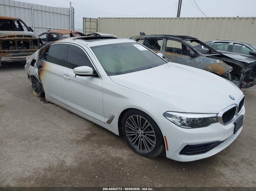 2019 BMW 5er VIN WBAJA5C57KWW31833 IAAI salvage auction — INTERIOR BURN, Salvage (California), sold $525 on 2026-07-29 (photo 1)