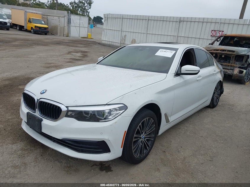 2019 BMW 5er VIN WBAJA5C57KWW31833 IAAI salvage auction — INTERIOR BURN, Salvage (California), sold $525 on 2026-07-29 (photo 2)