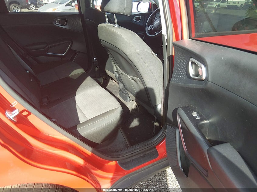 2024 Kia Soul VIN KNDJ33AUXR7231166 IAAI salvage auction — LEFT SIDE, Salvage (South Carolina), sold $4,750 on 2026-07-28 (photo 8)