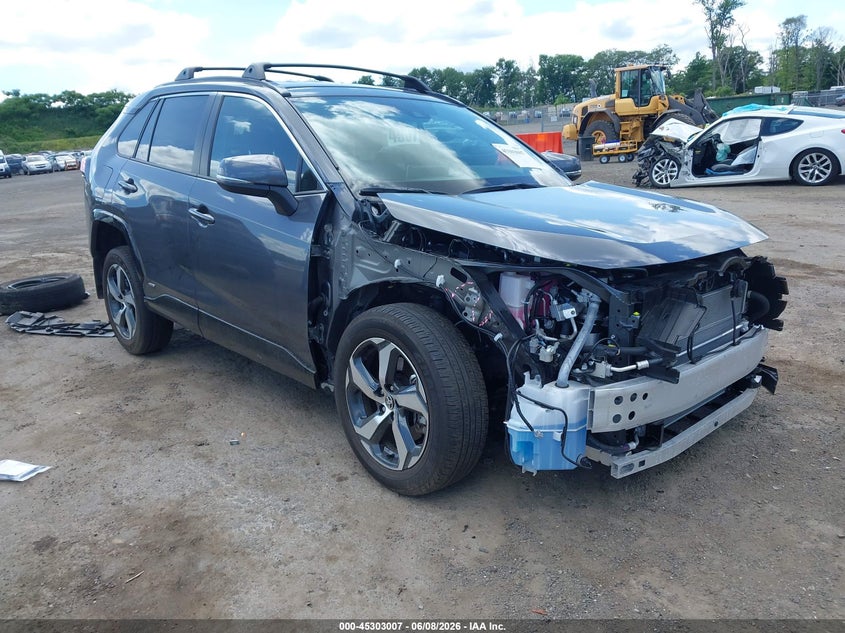 2025 Toyota Rav 4 VIN JTMCB3FV3SD272078 IAAI salvage auction — LEFT FRONT, Salvage Title, sold $13,700 on 2026-07-30 (photo 1)