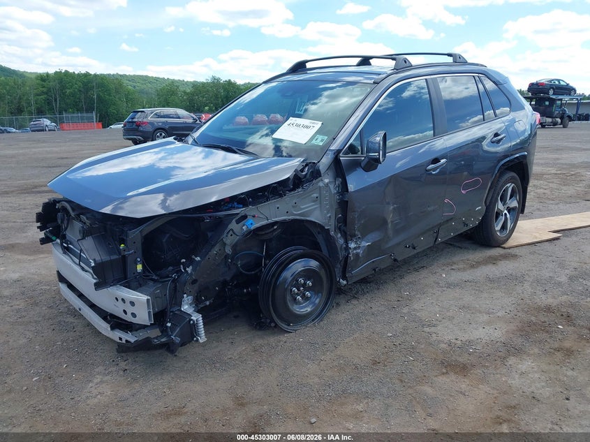 2025 Toyota Rav 4 VIN JTMCB3FV3SD272078 IAAI salvage auction — LEFT FRONT, Salvage Title, sold $13,700 on 2026-07-30 (photo 2)