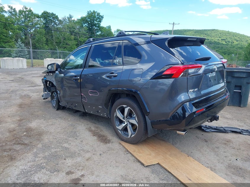 2025 Toyota Rav 4 VIN JTMCB3FV3SD272078 IAAI salvage auction — LEFT FRONT, Salvage Title, sold $13,700 on 2026-07-30 (photo 3)