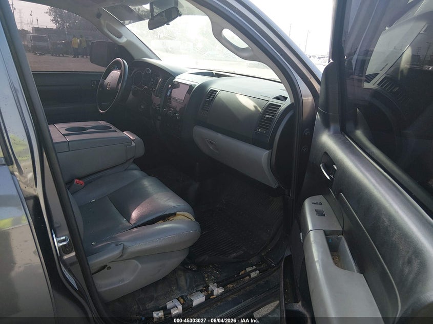 2012 Toyota Tundra VIN 5TFUW5F15CX265487 IAAI salvage auction — RIGHT FRONT, Salvage Title, sold $5,625 on 2026-07-15 (photo 5)
