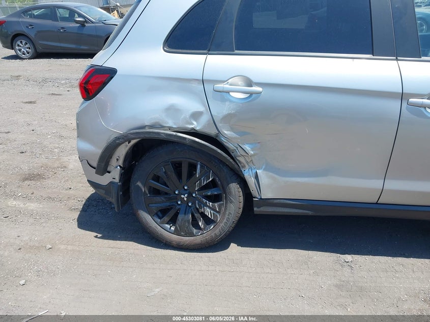 2022 Mitsubishi Outlander VIN JA4APUAU1NU008658 IAAI salvage auction — SIDE, Salvage Title, sold $4,450 on 2026-07-07 (photo 6)